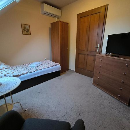 Korona Panzio Bed & Breakfast Balatonbereny Bagian luar foto