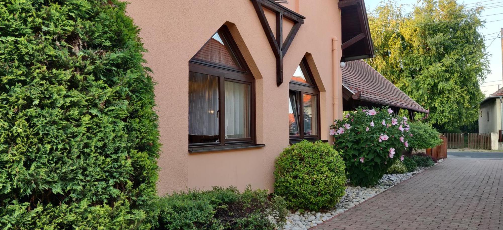 Korona Panzio Bed & Breakfast Balatonbereny Bagian luar foto