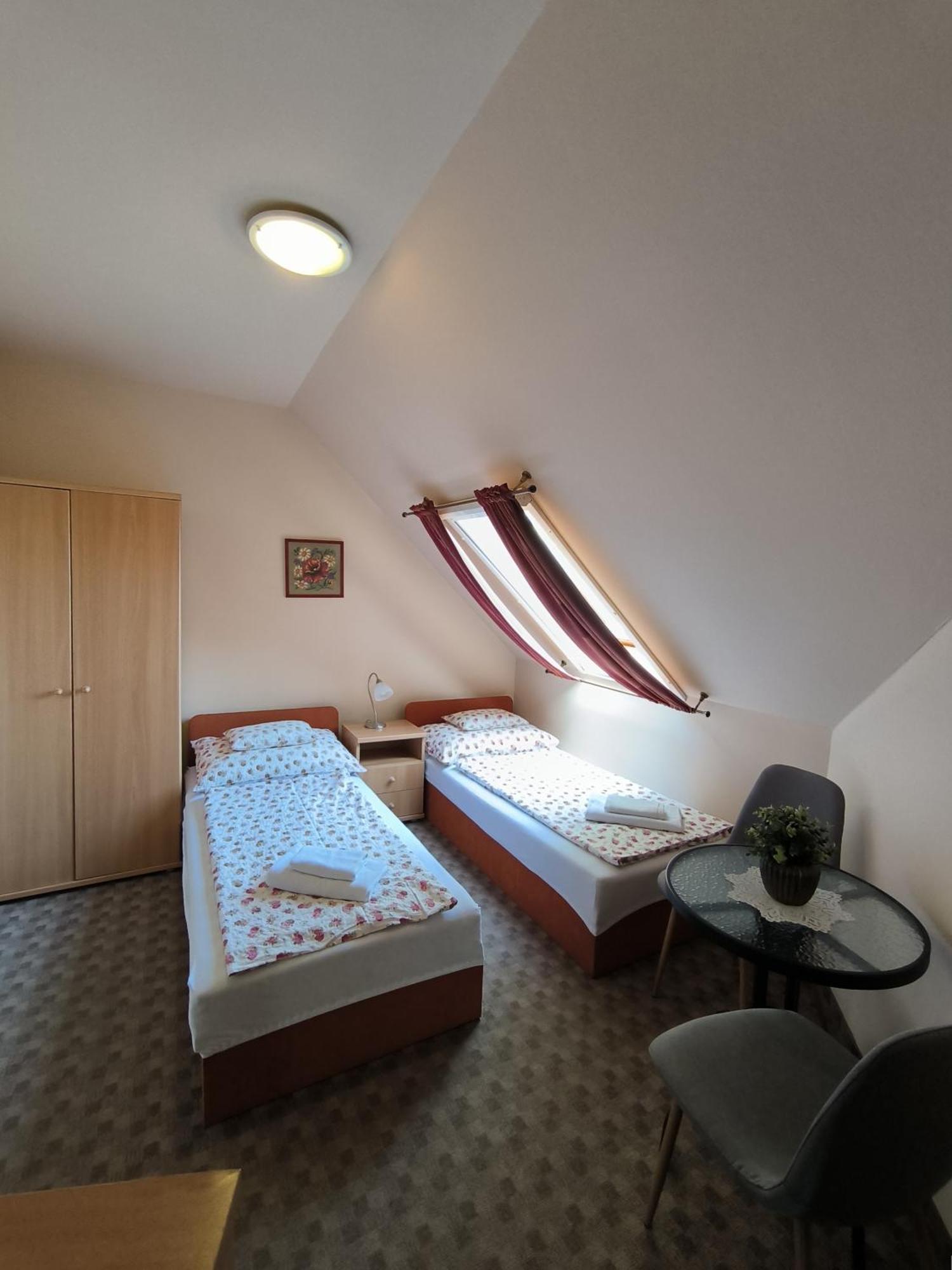 Korona Panzio Bed & Breakfast Balatonbereny Bagian luar foto