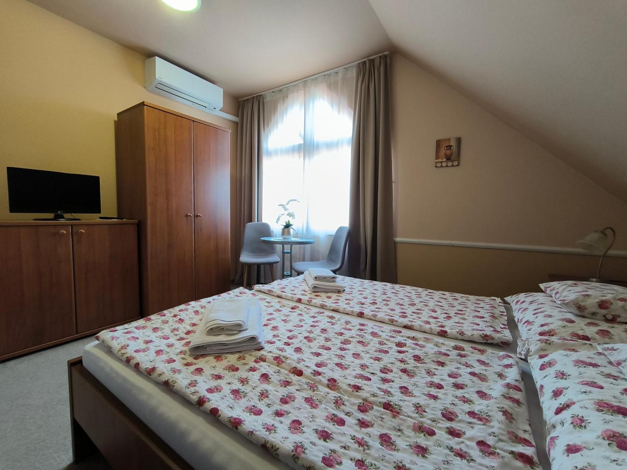 Korona Panzio Bed & Breakfast Balatonbereny Bagian luar foto